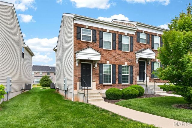 1819 Basston Drive, Maryland Heights, MO 63146
