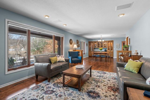 8323 W Franklin Avenue, Saint Louis Park, MN 55426