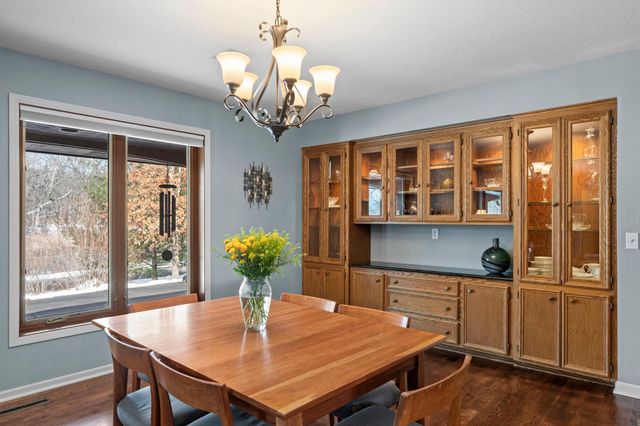 8323 W Franklin Avenue, Saint Louis Park, MN 55426