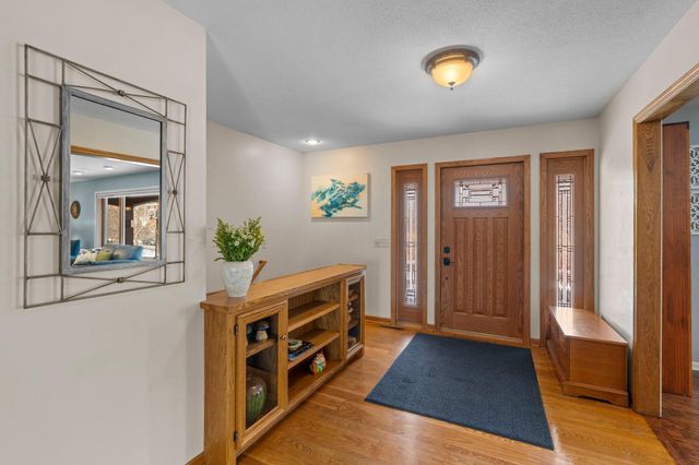 8323 W Franklin Avenue, Saint Louis Park, MN 55426