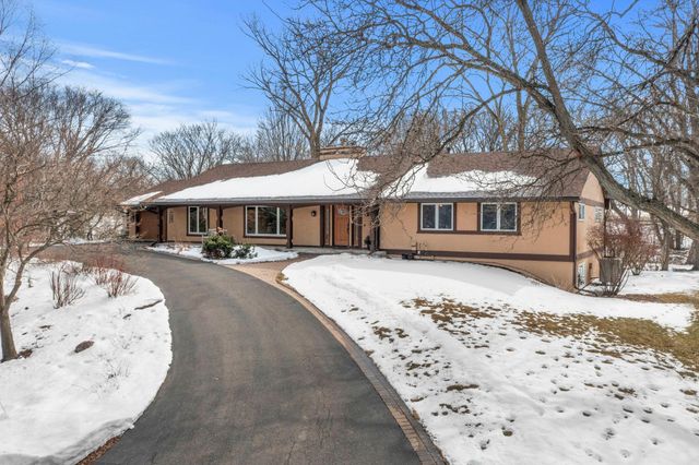 8323 W Franklin Avenue, Saint Louis Park, MN 55426
