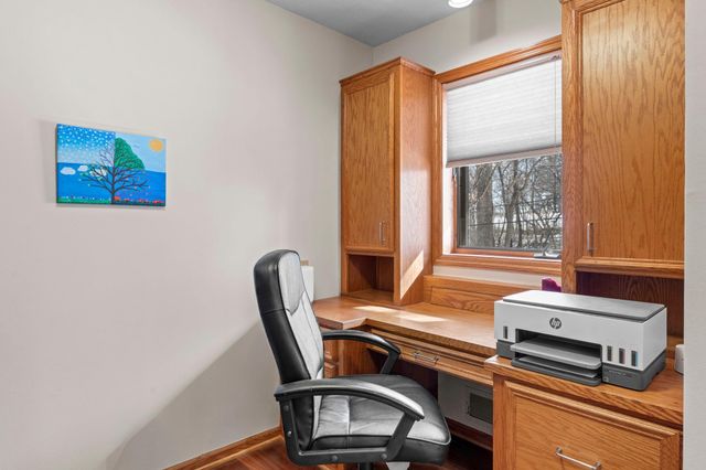 8323 W Franklin Avenue, Saint Louis Park, MN 55426