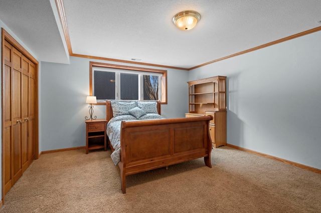 8323 W Franklin Avenue, Saint Louis Park, MN 55426