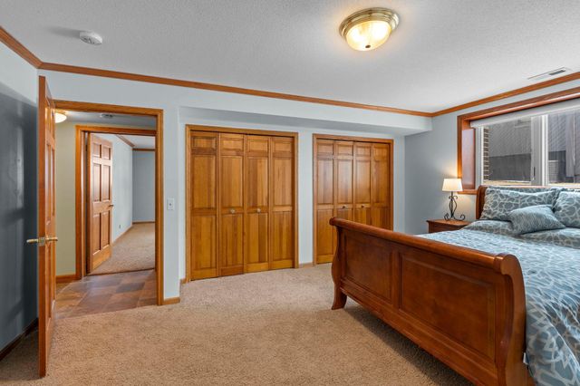 8323 W Franklin Avenue, Saint Louis Park, MN 55426