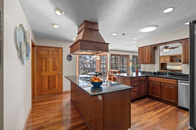 8323 W Franklin Avenue, Saint Louis Park, MN 55426