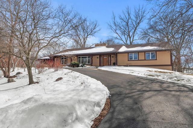 8323 W Franklin Avenue, Saint Louis Park, MN 55426