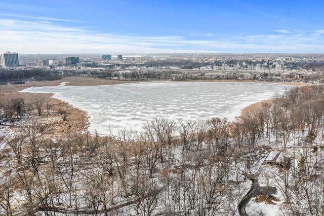 8323 W Franklin Avenue, Saint Louis Park, MN 55426