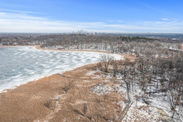 8323 W Franklin Avenue, Saint Louis Park, MN 55426