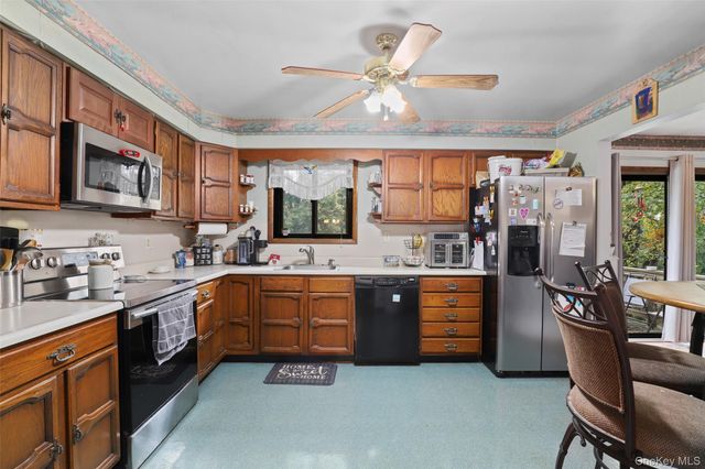 62 Tamarack Hill Drive, Poughkeepsie, NY 12603