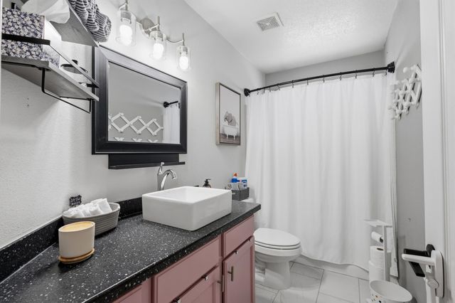 4712 Eyota Drive NW, Albuquerque, NM 87120