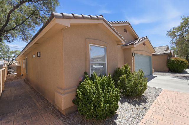 4712 Eyota Drive NW, Albuquerque, NM 87120