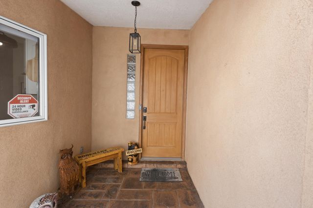 4712 Eyota Drive NW, Albuquerque, NM 87120