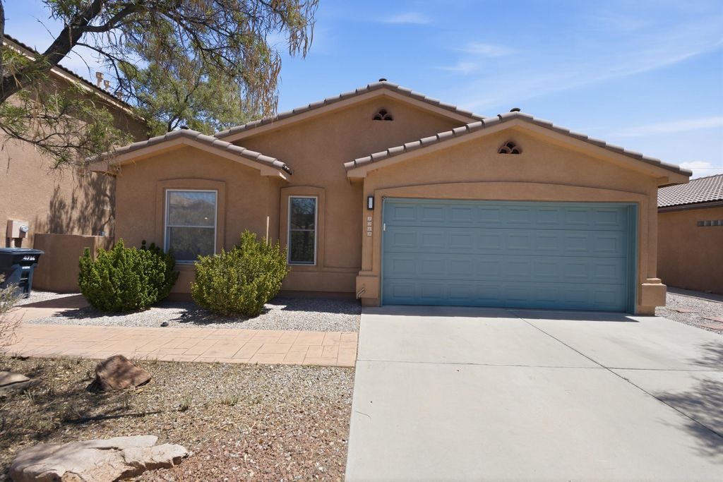 4712 Eyota Drive NW, Albuquerque, NM 87120