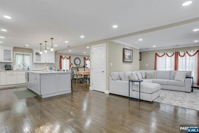 215 White Avenue, Old Tappan, NJ 07675