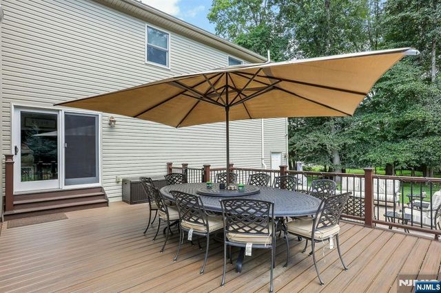 215 White Avenue, Old Tappan, NJ 07675