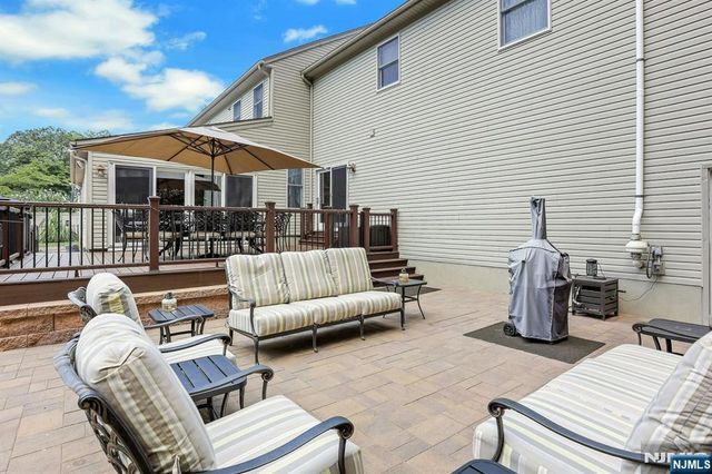 215 White Avenue, Old Tappan, NJ 07675