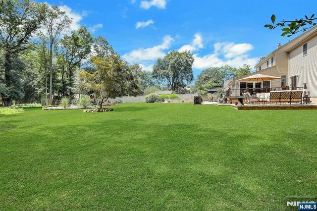 215 White Avenue, Old Tappan, NJ 07675