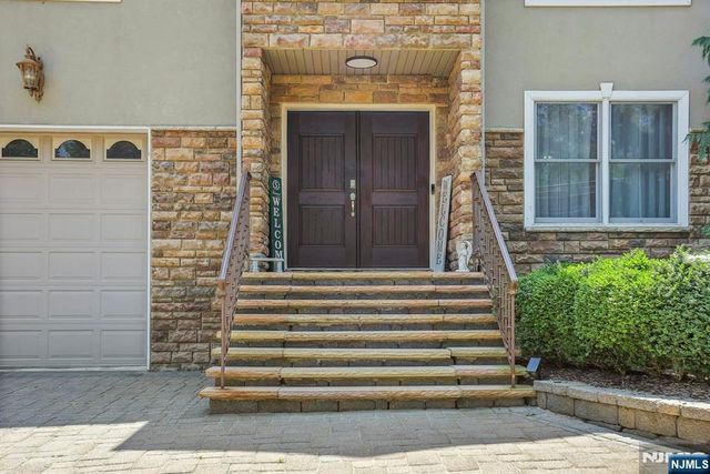 215 White Avenue, Old Tappan, NJ 07675