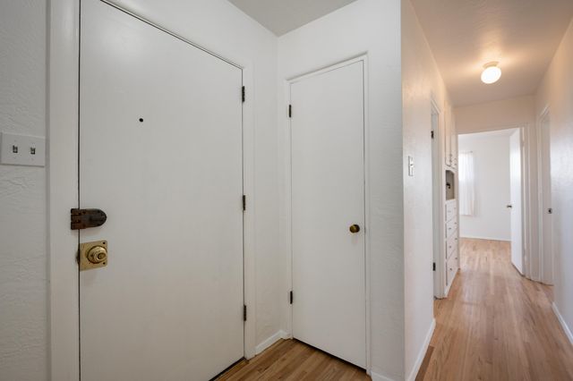 2016 Cagua Drive NE, Albuquerque, NM 87110