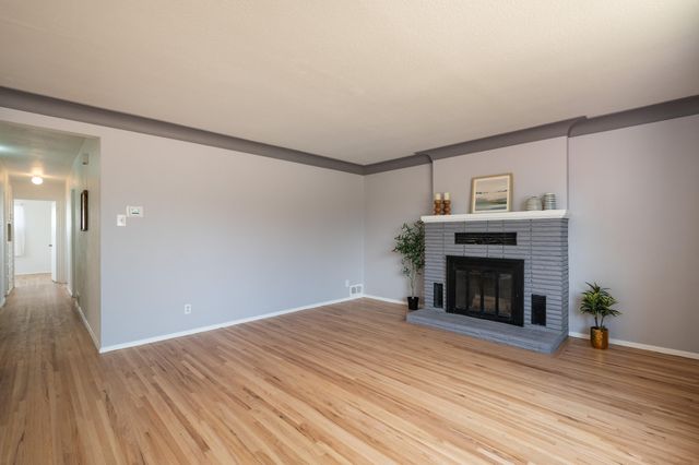 2016 Cagua Drive NE, Albuquerque, NM 87110