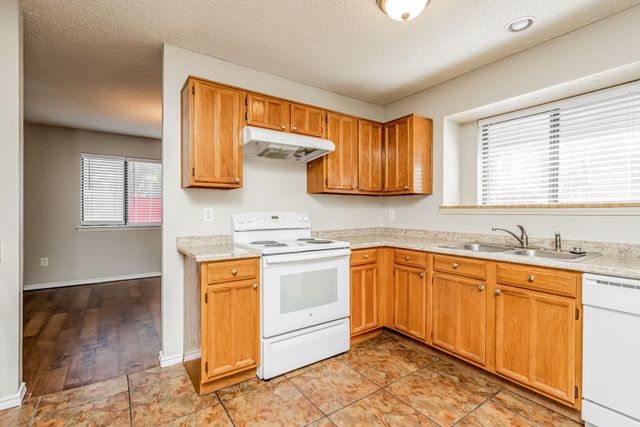 2661 Claremont Drive, Grand Prairie, TX 75052