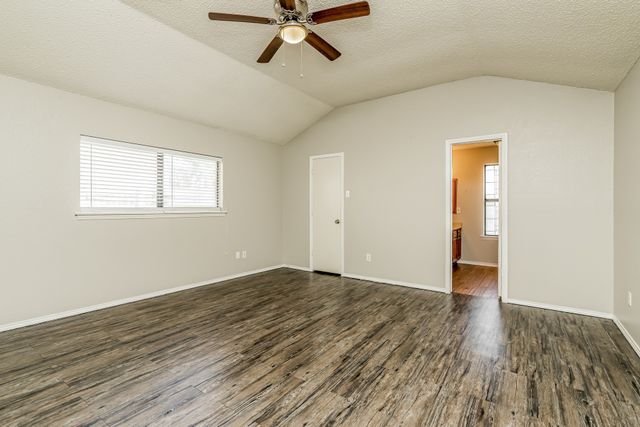2661 Claremont Drive, Grand Prairie, TX 75052