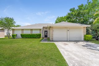 2661 Claremont Drive, Grand Prairie, TX 75052