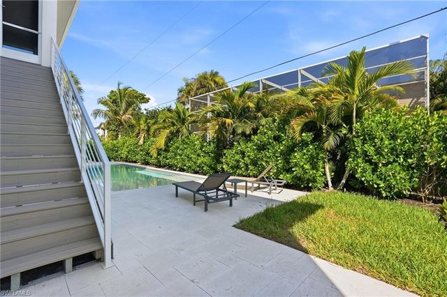 117 Hercules DR, Fort Myers Beach, FL 33931