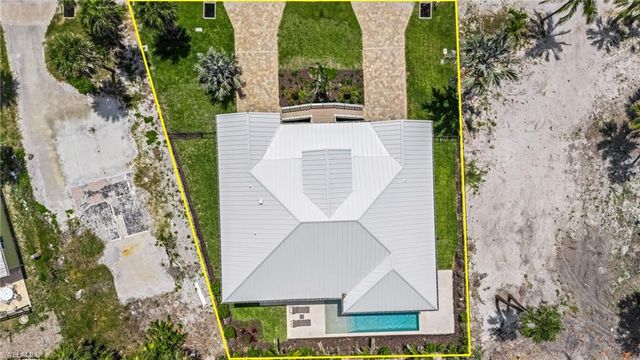 117 Hercules DR, Fort Myers Beach, FL 33931