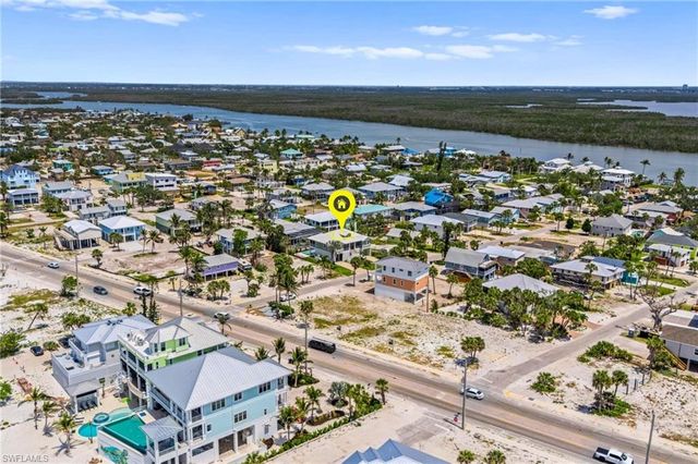 117 Hercules DR, Fort Myers Beach, FL 33931
