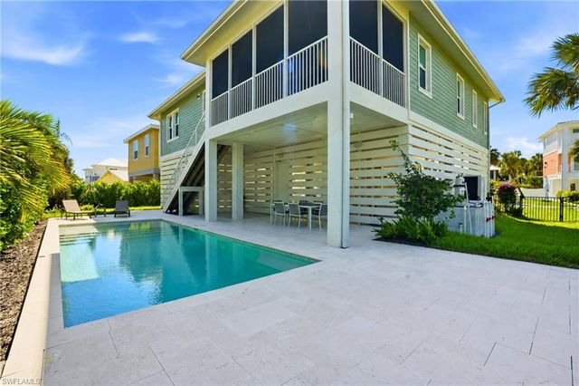 117 Hercules DR, Fort Myers Beach, FL 33931