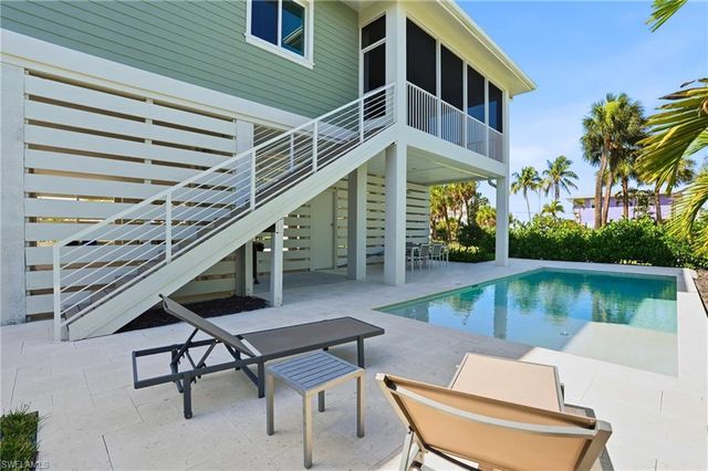 117 Hercules DR, Fort Myers Beach, FL 33931