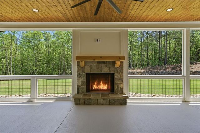 466 Mt Olive Church Lane, White, GA 30184