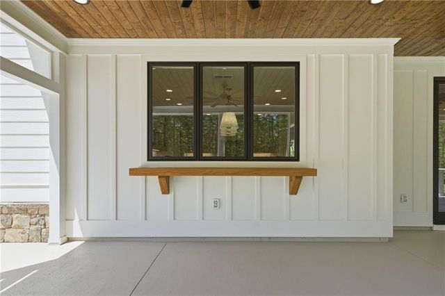 466 Mt Olive Church Lane, White, GA 30184