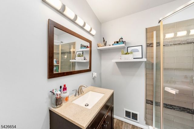 206 Woodmont Rd, Union Twp., NJ 07083