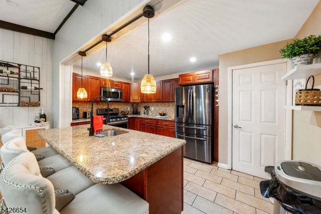 206 Woodmont Rd, Union Twp., NJ 07083