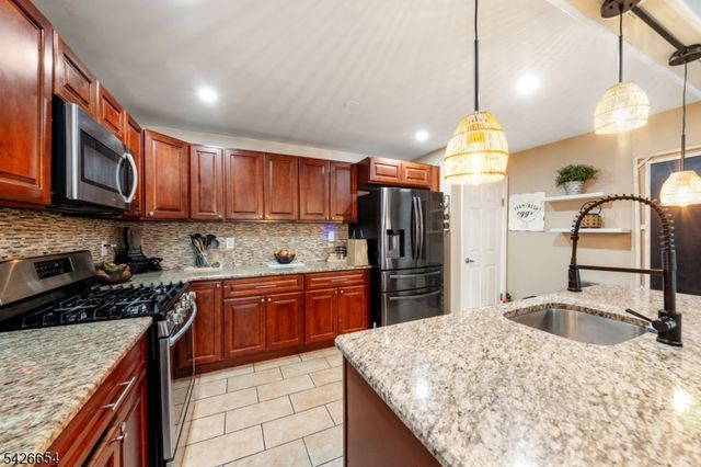 206 Woodmont Rd, Union Twp., NJ 07083