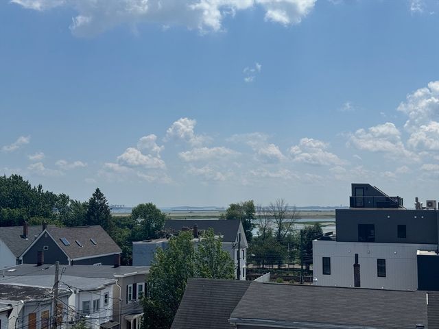106 Moore PH6, Boston, MA 02128