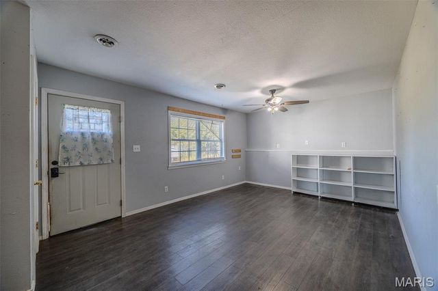 10388 Private Drive 2054, Rolla, MO 65401