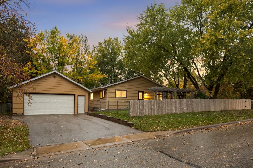 2606 Jackson Street, Little Canada, MN 55117 — photo 4
