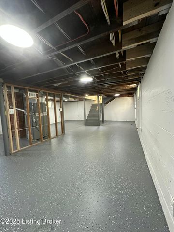 2411 S 5th St, Louisville, KY 40208