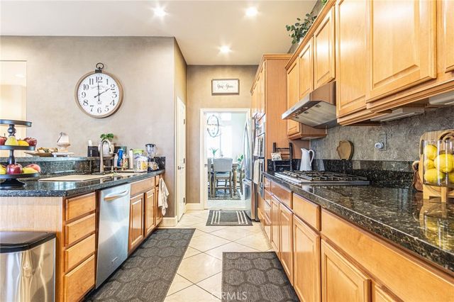 17850 Avenida De Sonoma, Apple Valley, CA 92307