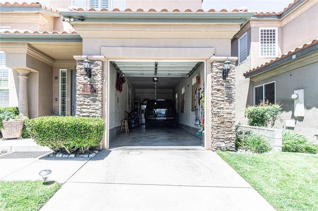 17850 Avenida De Sonoma, Apple Valley, CA 92307