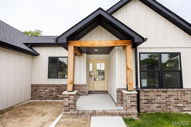 720 Mortar Street, Mascoutah, IL 62258