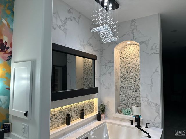 14025 Desert Rose Court, Bakersfield, CA 93314