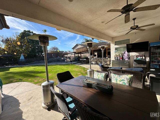 14025 Desert Rose Court, Bakersfield, CA 93314