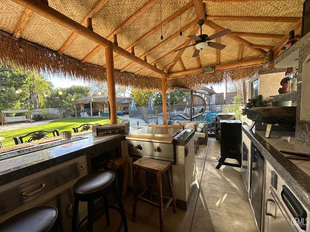 14025 Desert Rose Court, Bakersfield, CA 93314