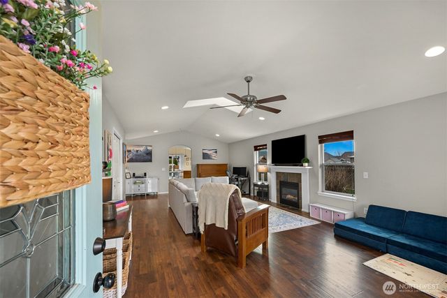 405 Jackson Court, Nooksack, WA 98276