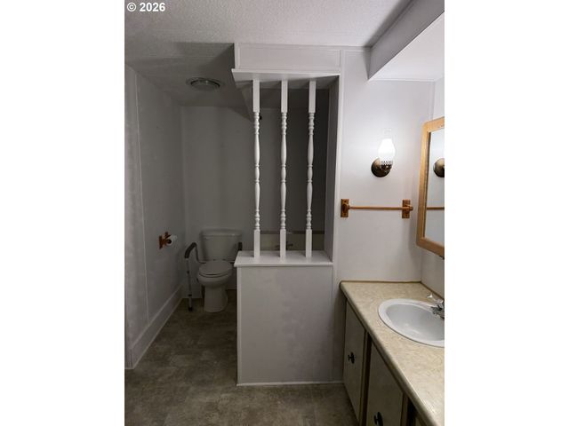 1600 RHODODENDRON Dr 278, Florence, OR 97439