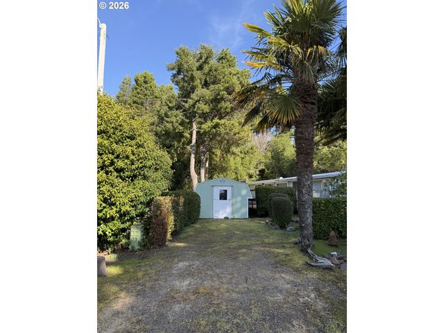 1600 RHODODENDRON Dr 278, Florence, OR 97439